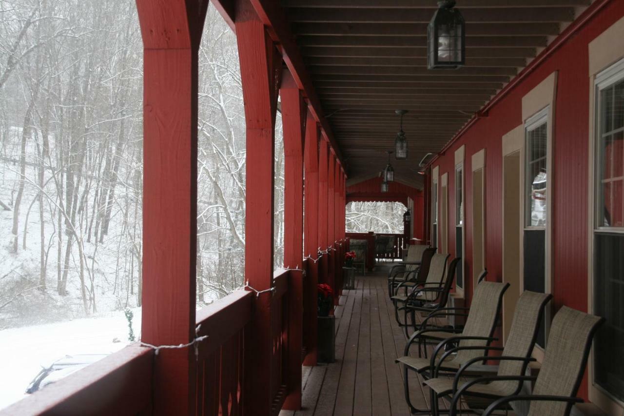 The Barn Inn Bed And Breakfast Millersburg Exterior photo
